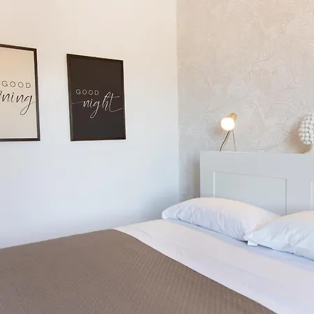 Vista Mare 16 Apartment *